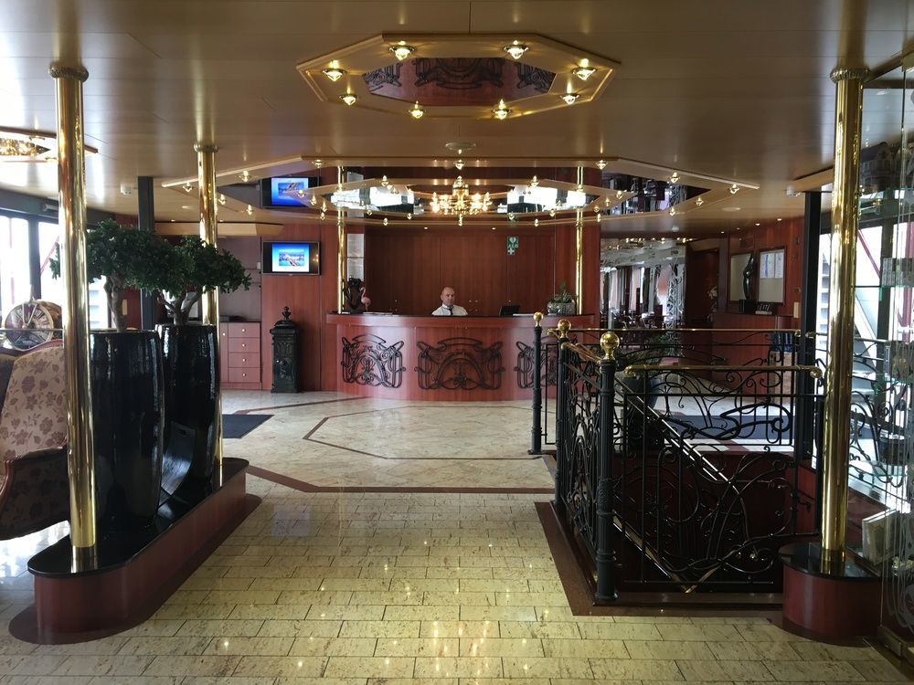 Knm Ms Switzerland I - Dusseldorf Hotel Buitenkant foto